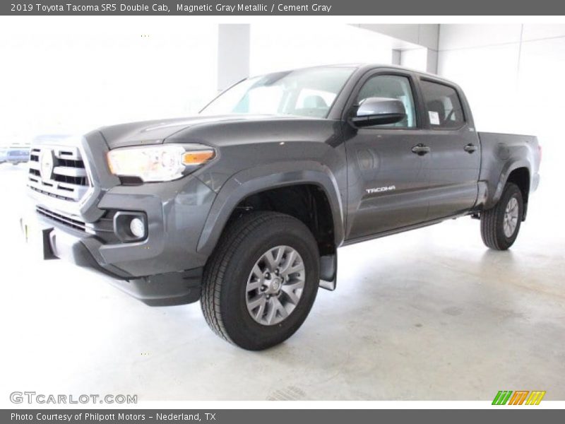 Magnetic Gray Metallic / Cement Gray 2019 Toyota Tacoma SR5 Double Cab