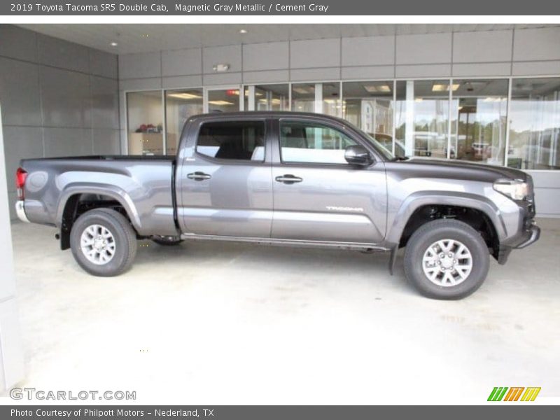 Magnetic Gray Metallic / Cement Gray 2019 Toyota Tacoma SR5 Double Cab