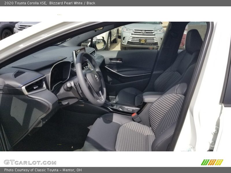 Blizzard Pearl White / Black 2020 Toyota Corolla XSE