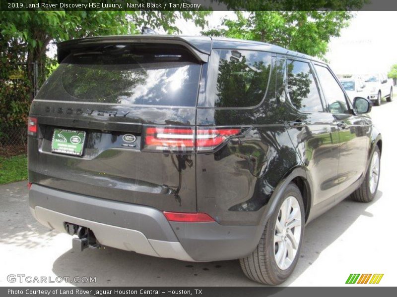 Narvik Black / Tan/Ebony 2019 Land Rover Discovery HSE Luxury
