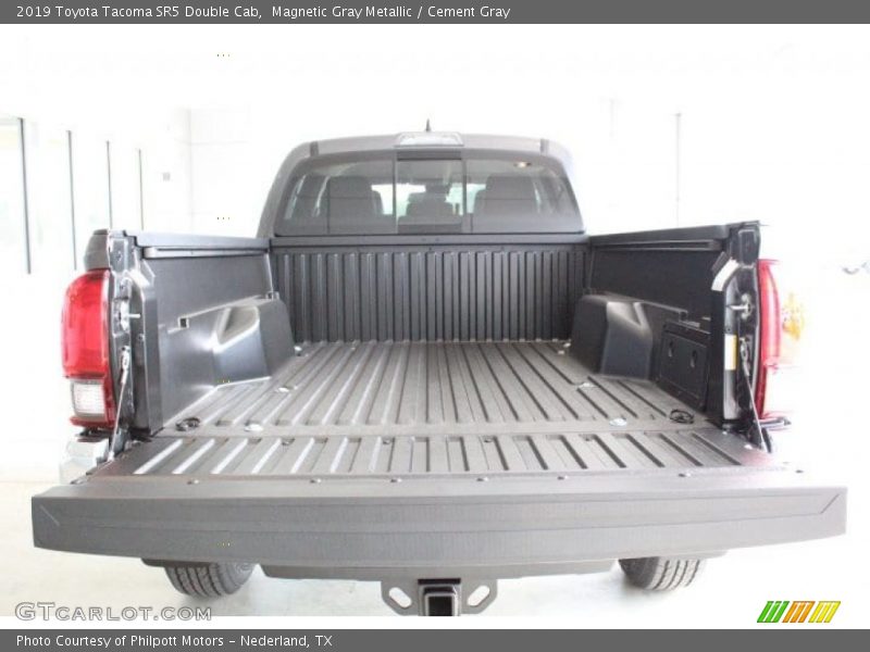 Magnetic Gray Metallic / Cement Gray 2019 Toyota Tacoma SR5 Double Cab