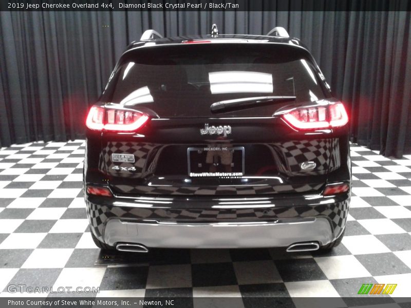 Diamond Black Crystal Pearl / Black/Tan 2019 Jeep Cherokee Overland 4x4