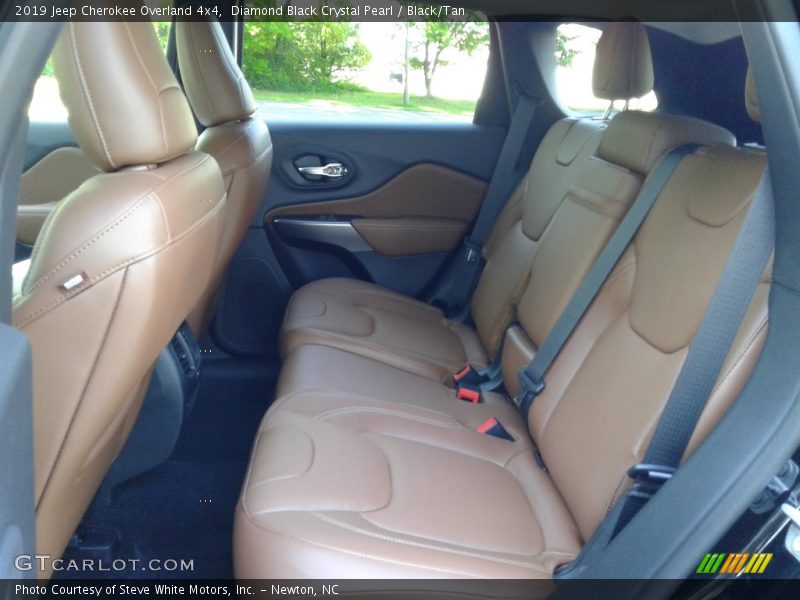 Diamond Black Crystal Pearl / Black/Tan 2019 Jeep Cherokee Overland 4x4