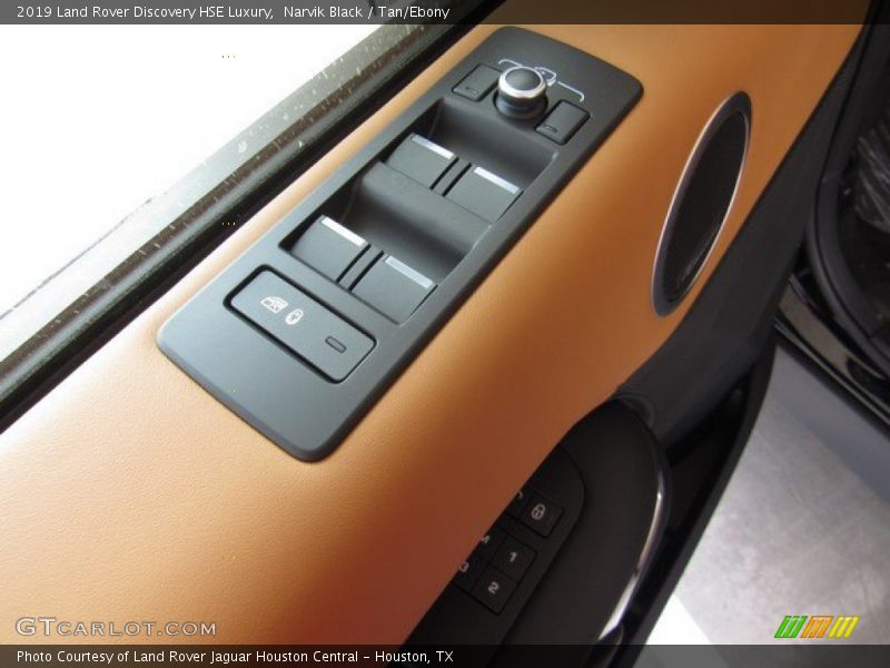Narvik Black / Tan/Ebony 2019 Land Rover Discovery HSE Luxury