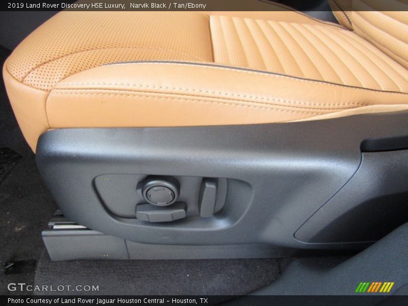 Narvik Black / Tan/Ebony 2019 Land Rover Discovery HSE Luxury