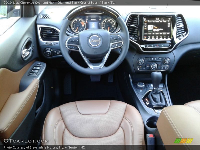 Diamond Black Crystal Pearl / Black/Tan 2019 Jeep Cherokee Overland 4x4