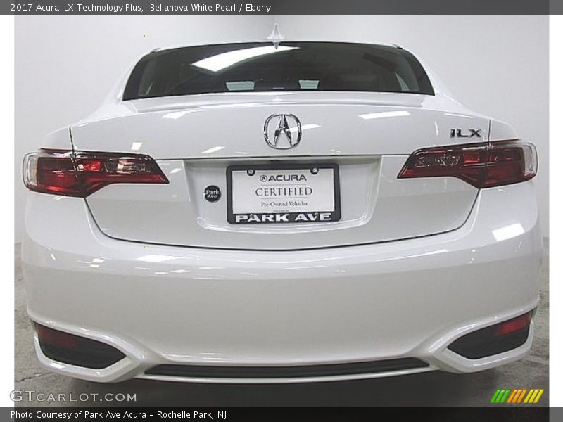 Bellanova White Pearl / Ebony 2017 Acura ILX Technology Plus