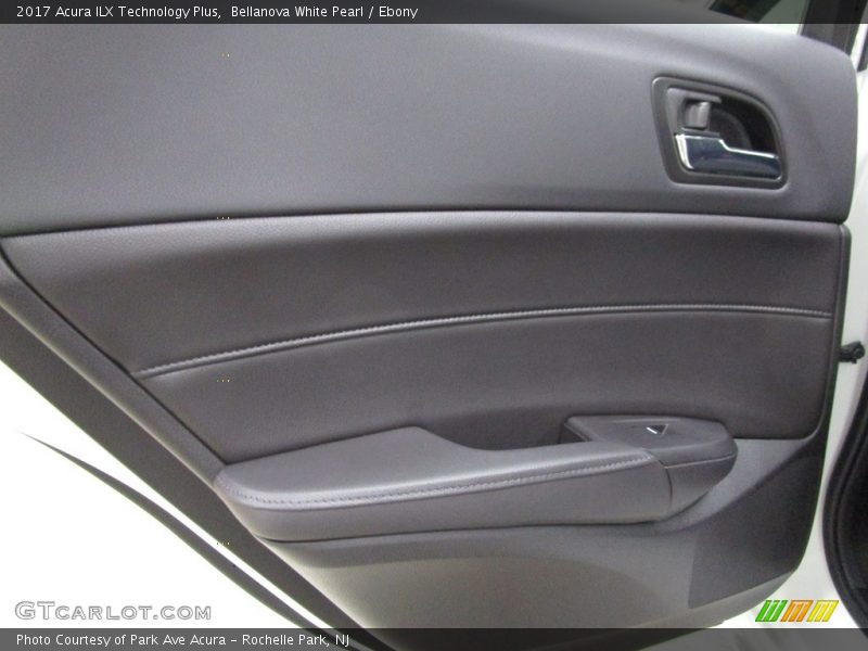 Bellanova White Pearl / Ebony 2017 Acura ILX Technology Plus