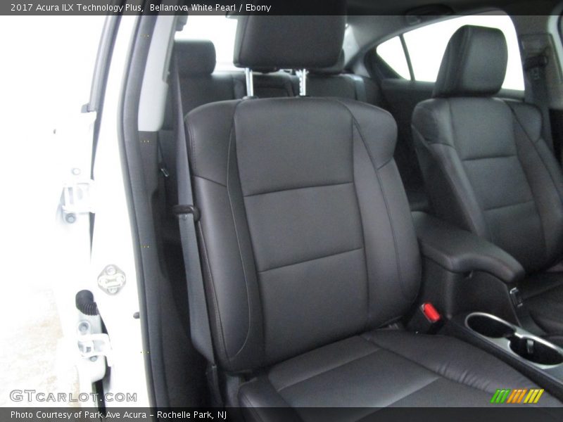 Bellanova White Pearl / Ebony 2017 Acura ILX Technology Plus
