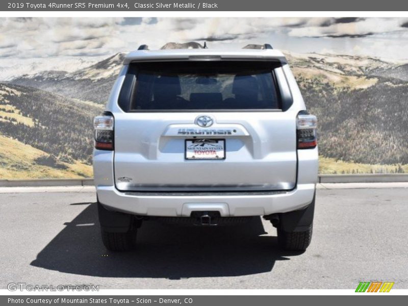 Classic Silver Metallic / Black 2019 Toyota 4Runner SR5 Premium 4x4