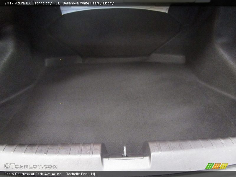 Bellanova White Pearl / Ebony 2017 Acura ILX Technology Plus