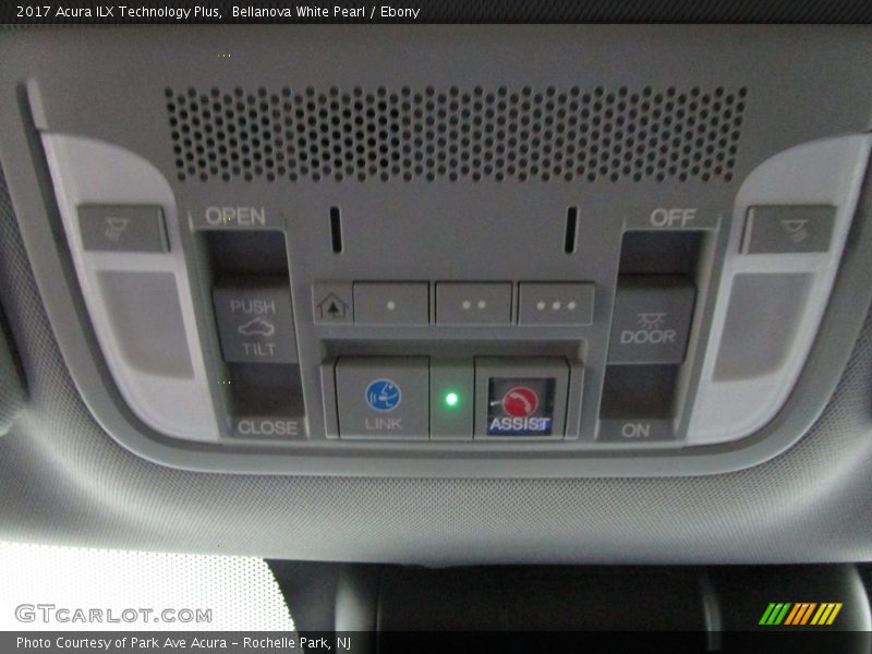 Bellanova White Pearl / Ebony 2017 Acura ILX Technology Plus