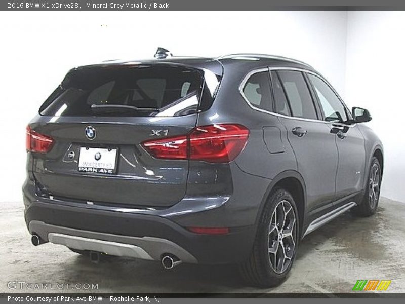 Mineral Grey Metallic / Black 2016 BMW X1 xDrive28i