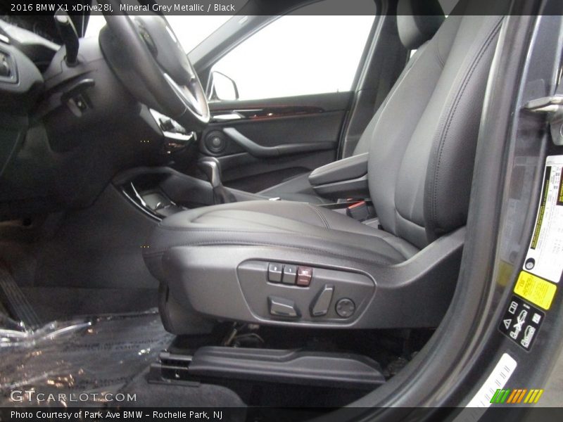 Mineral Grey Metallic / Black 2016 BMW X1 xDrive28i