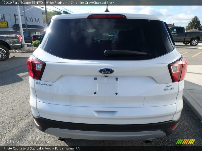 White Platinum / Chromite Gray/Charcoal Black 2019 Ford Escape SE 4WD
