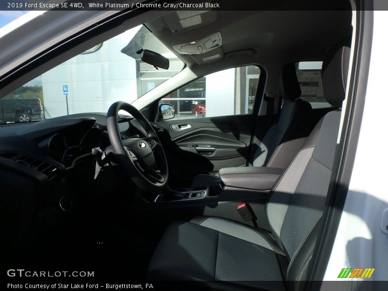 White Platinum / Chromite Gray/Charcoal Black 2019 Ford Escape SE 4WD