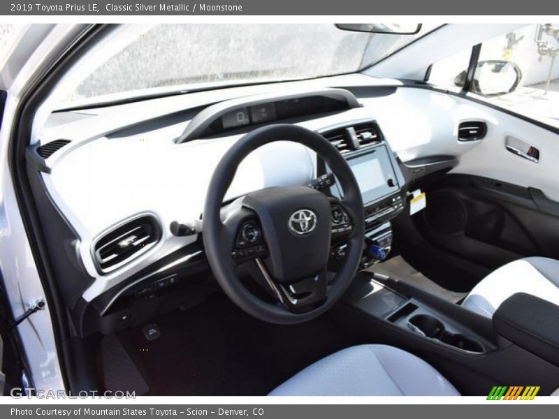 Classic Silver Metallic / Moonstone 2019 Toyota Prius LE