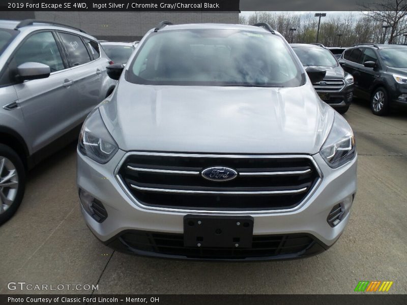 Ingot Silver / Chromite Gray/Charcoal Black 2019 Ford Escape SE 4WD