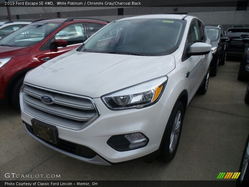White Platinum / Chromite Gray/Charcoal Black 2019 Ford Escape SE 4WD