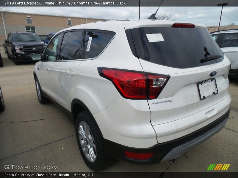 White Platinum / Chromite Gray/Charcoal Black 2019 Ford Escape SE