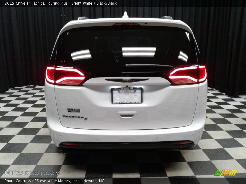 Bright White / Black/Black 2019 Chrysler Pacifica Touring Plus