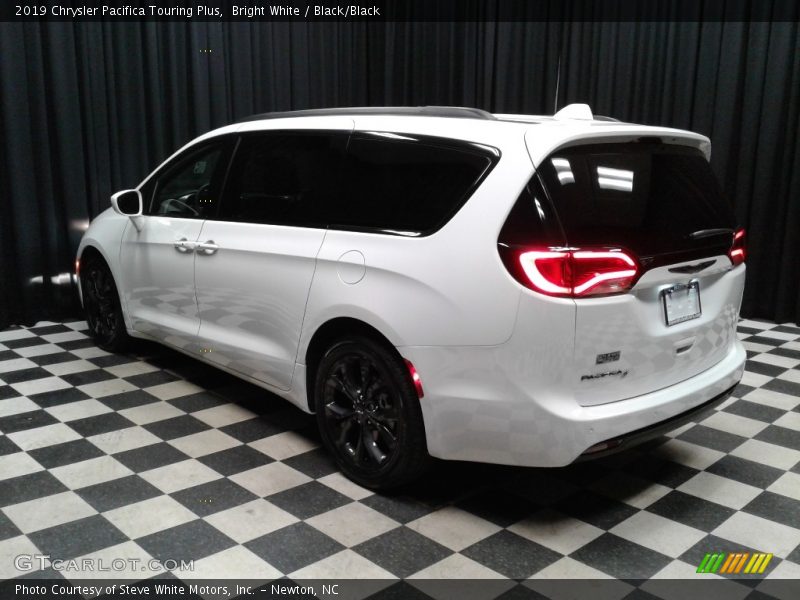 Bright White / Black/Black 2019 Chrysler Pacifica Touring Plus