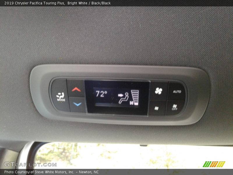 Bright White / Black/Black 2019 Chrysler Pacifica Touring Plus
