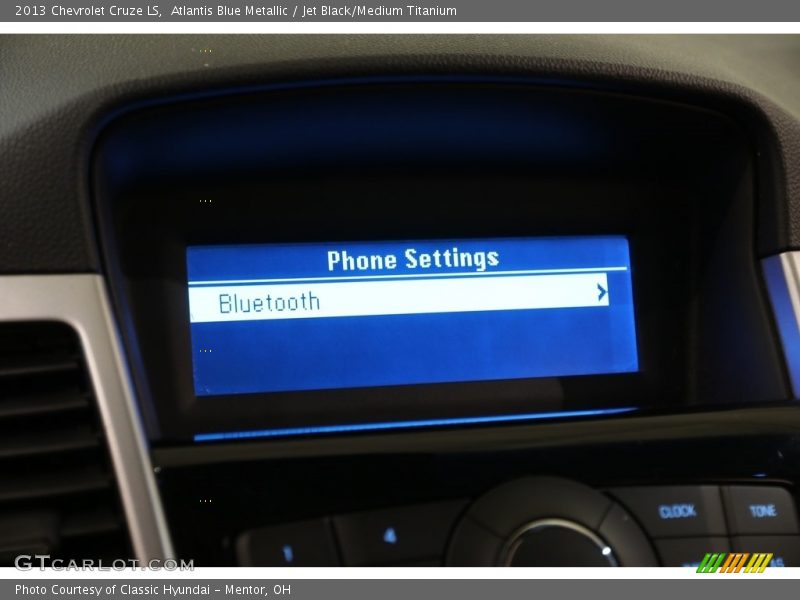 Atlantis Blue Metallic / Jet Black/Medium Titanium 2013 Chevrolet Cruze LS