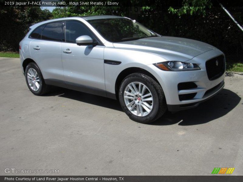  2019 F-PACE Prestige AWD Indus Silver Metallic