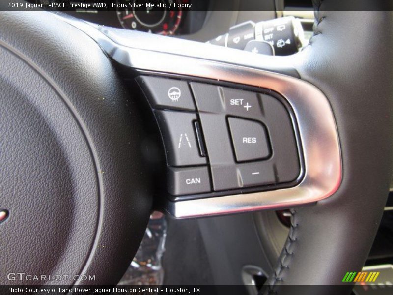  2019 F-PACE Prestige AWD Steering Wheel