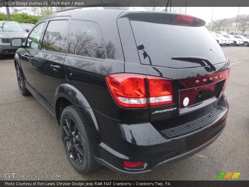 Pitch Black / Black 2019 Dodge Journey SE