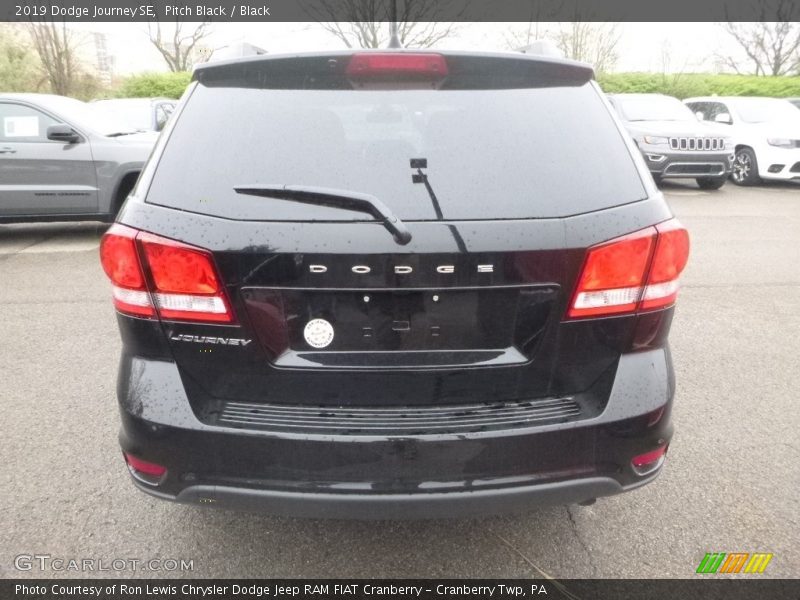 Pitch Black / Black 2019 Dodge Journey SE