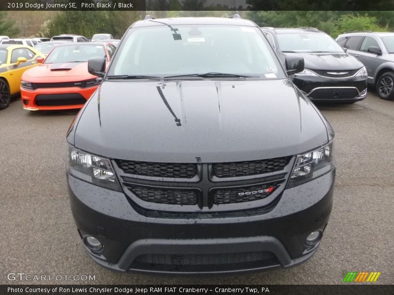 Pitch Black / Black 2019 Dodge Journey SE