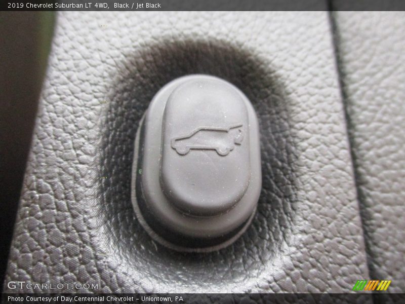 Black / Jet Black 2019 Chevrolet Suburban LT 4WD