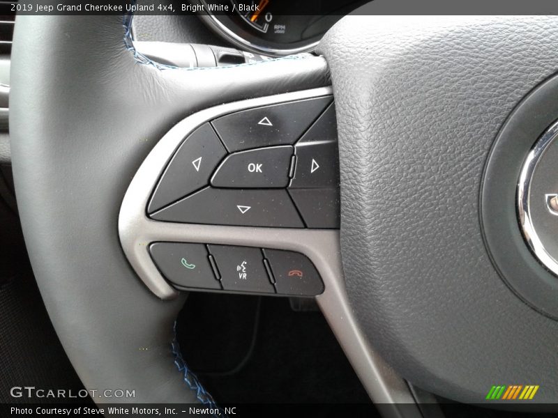 Bright White / Black 2019 Jeep Grand Cherokee Upland 4x4