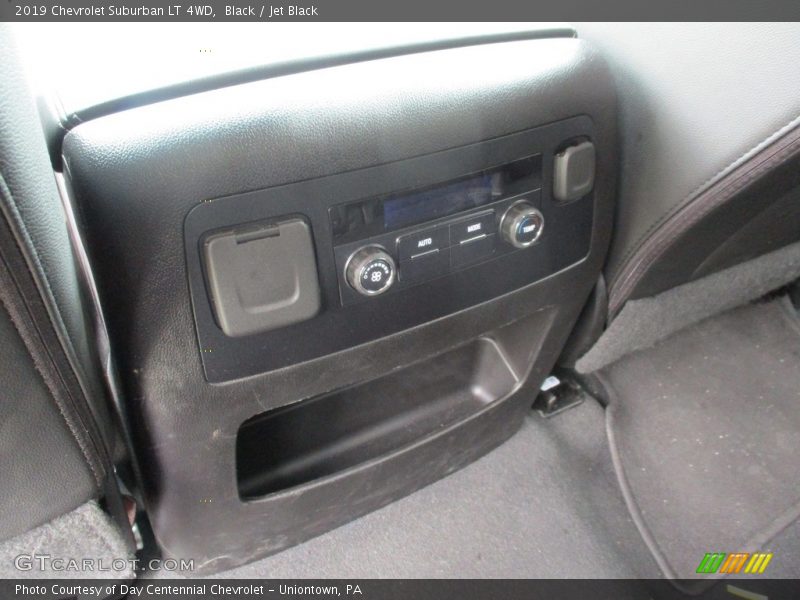 Black / Jet Black 2019 Chevrolet Suburban LT 4WD