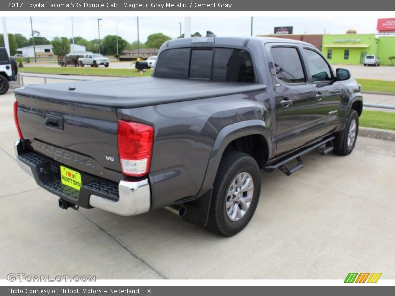 Magnetic Gray Metallic / Cement Gray 2017 Toyota Tacoma SR5 Double Cab