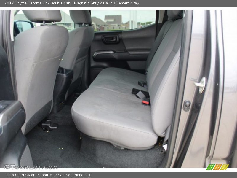 Magnetic Gray Metallic / Cement Gray 2017 Toyota Tacoma SR5 Double Cab