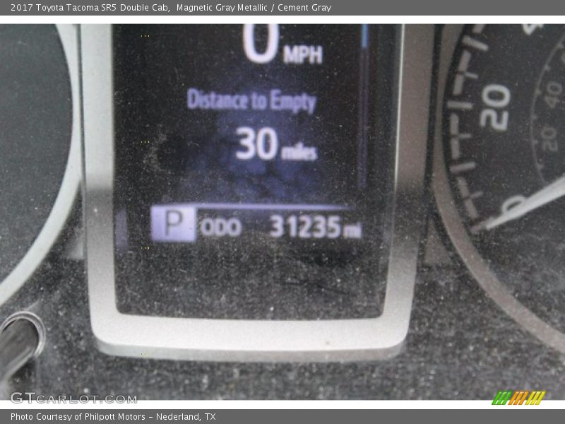 Magnetic Gray Metallic / Cement Gray 2017 Toyota Tacoma SR5 Double Cab