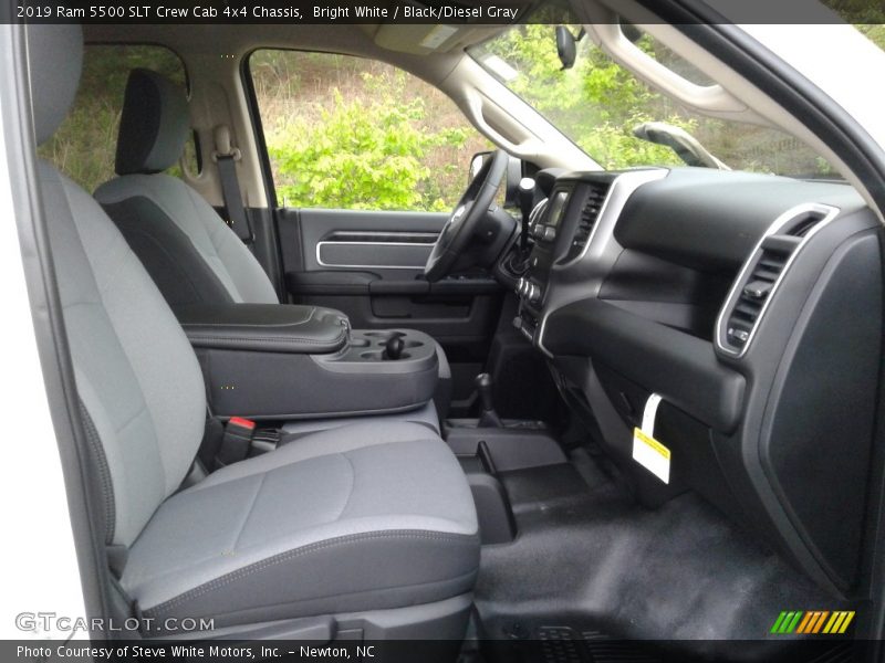 Front Seat of 2019 5500 SLT Crew Cab 4x4 Chassis