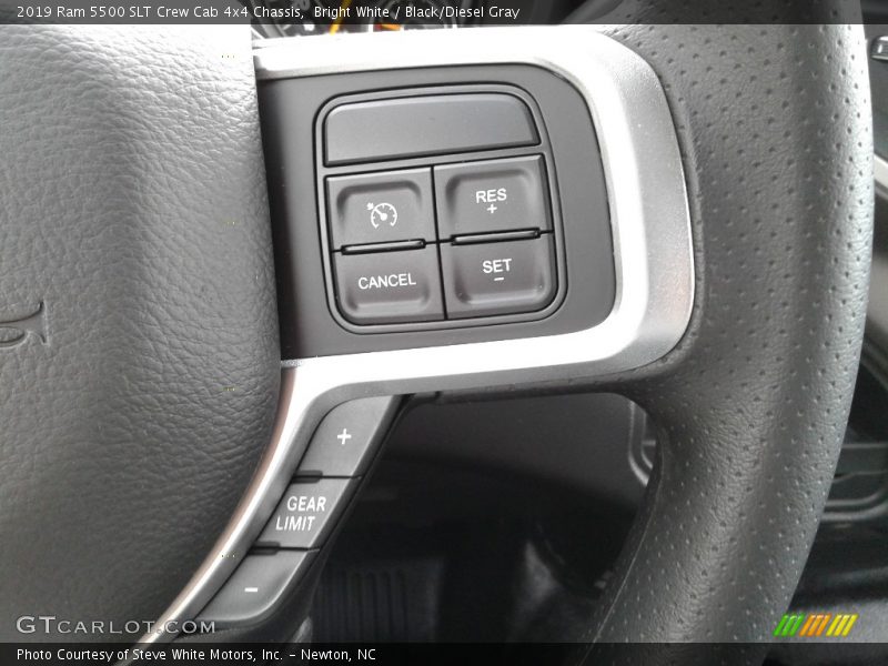  2019 5500 SLT Crew Cab 4x4 Chassis Steering Wheel