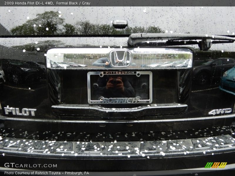Formal Black / Gray 2009 Honda Pilot EX-L 4WD