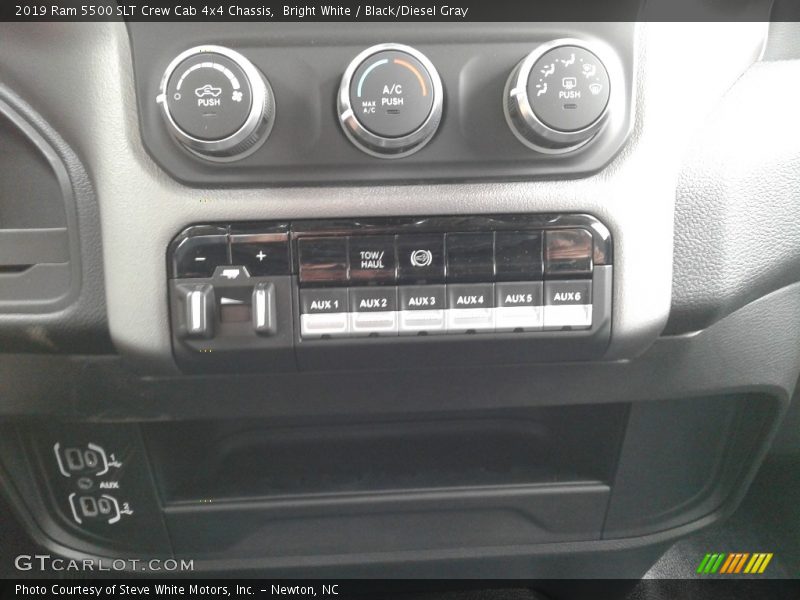 Controls of 2019 5500 SLT Crew Cab 4x4 Chassis