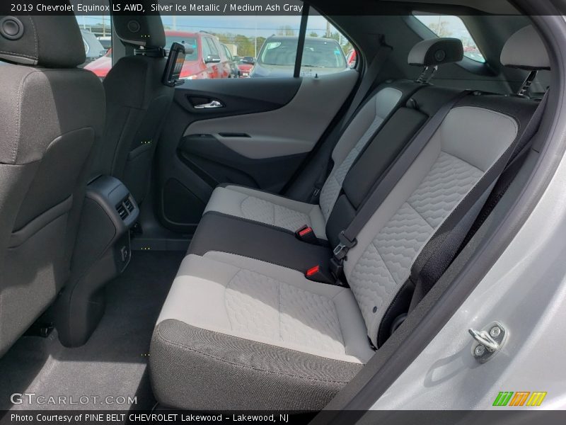 Silver Ice Metallic / Medium Ash Gray 2019 Chevrolet Equinox LS AWD