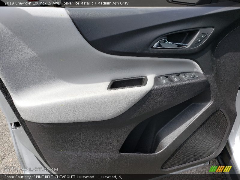 Silver Ice Metallic / Medium Ash Gray 2019 Chevrolet Equinox LS AWD