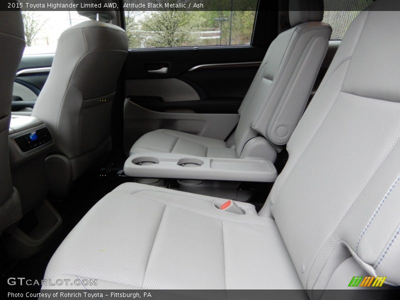 Attitude Black Metallic / Ash 2015 Toyota Highlander Limited AWD