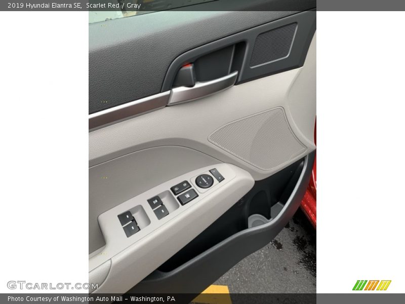 Scarlet Red / Gray 2019 Hyundai Elantra SE