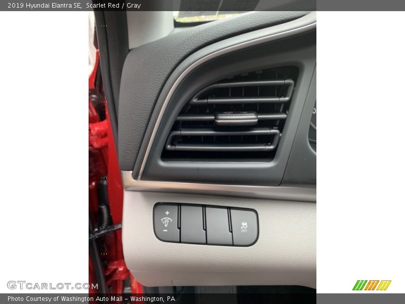 Scarlet Red / Gray 2019 Hyundai Elantra SE