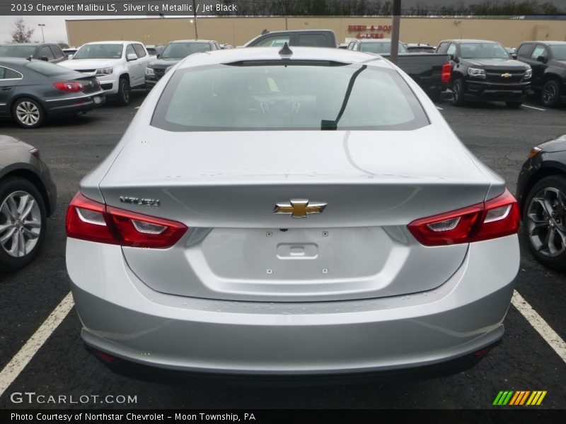 Silver Ice Metallic / Jet Black 2019 Chevrolet Malibu LS