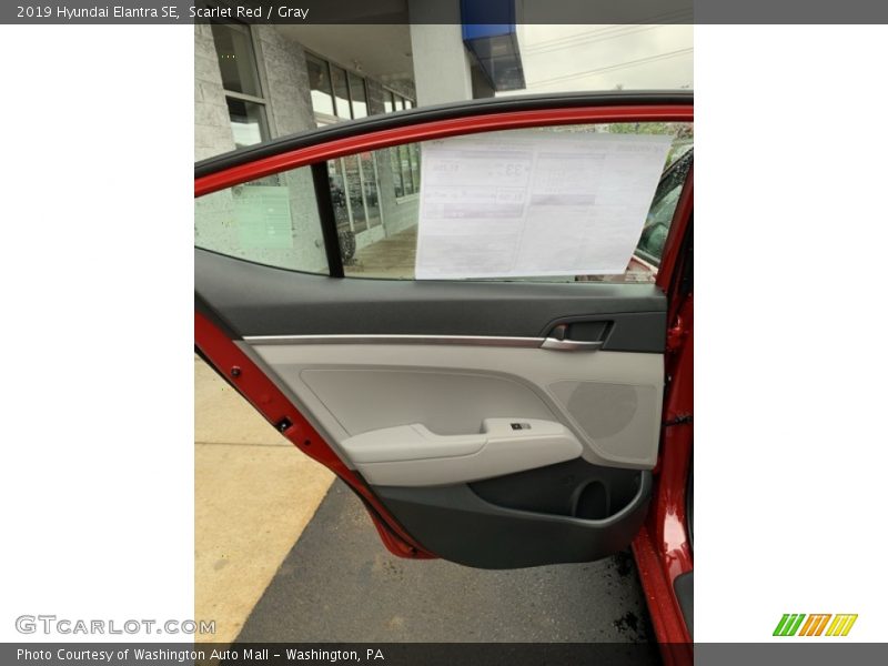 Scarlet Red / Gray 2019 Hyundai Elantra SE